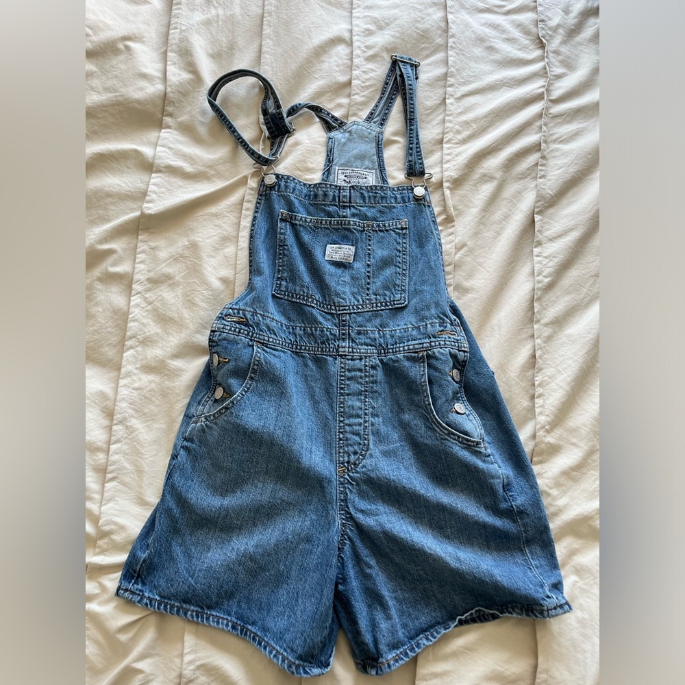 Levi short overalls